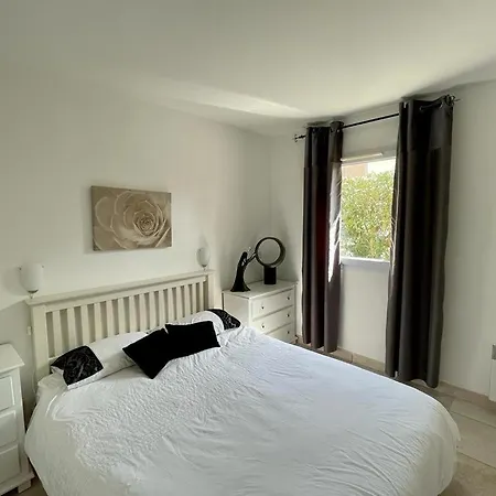 Rose Saint Thomas Golf Course, Holiday home *